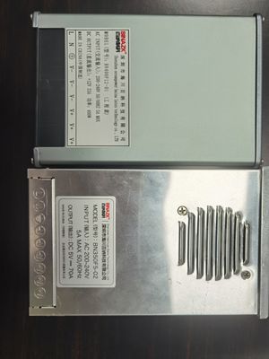 L'alimentation électrique à l'épreuve de la pluie dorée 12V CC 100W IP54 CE certifiée RoHS