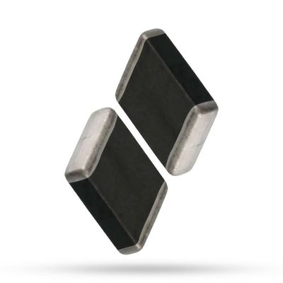 La réponse rapide de petite du volume SMD varistance de MOUVEMENTS pour des panneaux de circuit de commande alimentation des systèmes